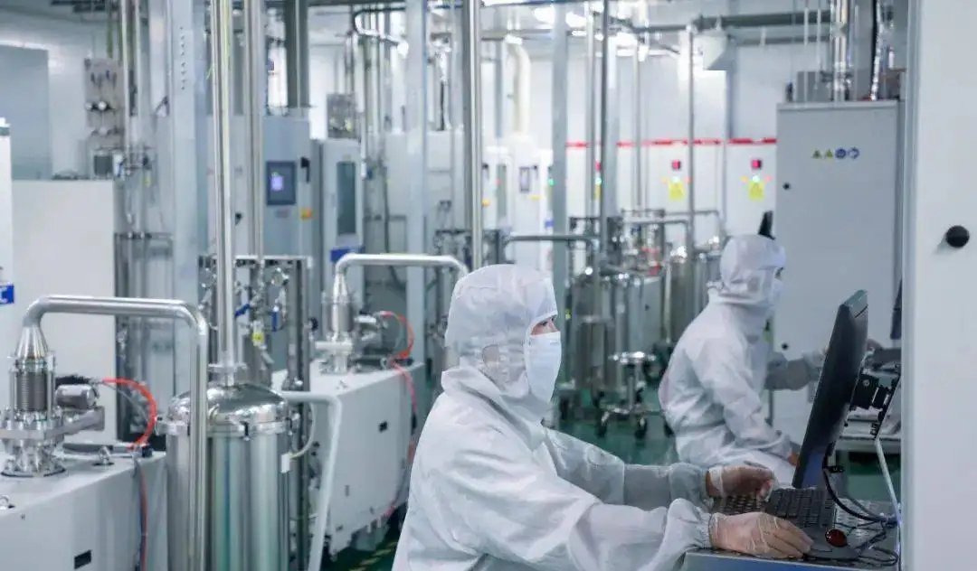 年產(chǎn)能達(dá)20萬(wàn)片！瀚天天成碳化硅產(chǎn)業(yè)園二期項(xiàng)目竣工，三期產(chǎn)能預(yù)達(dá)140萬(wàn)片！